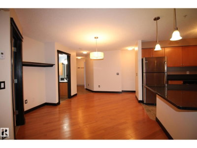 3719 Whitelaw LN | Edmonton Alberta | Slide Image Eight