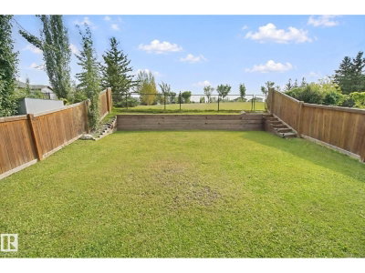 51 VIVIAN WY | Spruce Grove Alberta | Slide Image Four