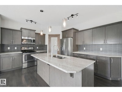 51 VIVIAN WY | Spruce Grove Alberta | Slide Image Seven