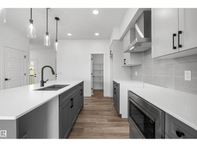 19111 20 AV | Edmonton Alberta | Slide Image Nine