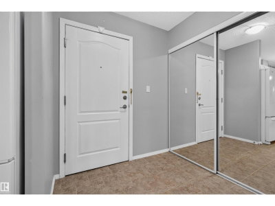 236 HOOKE RD | Edmonton Alberta | Slide Image Three