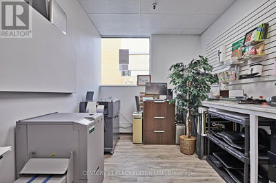 Commercial for Rent in Ontario