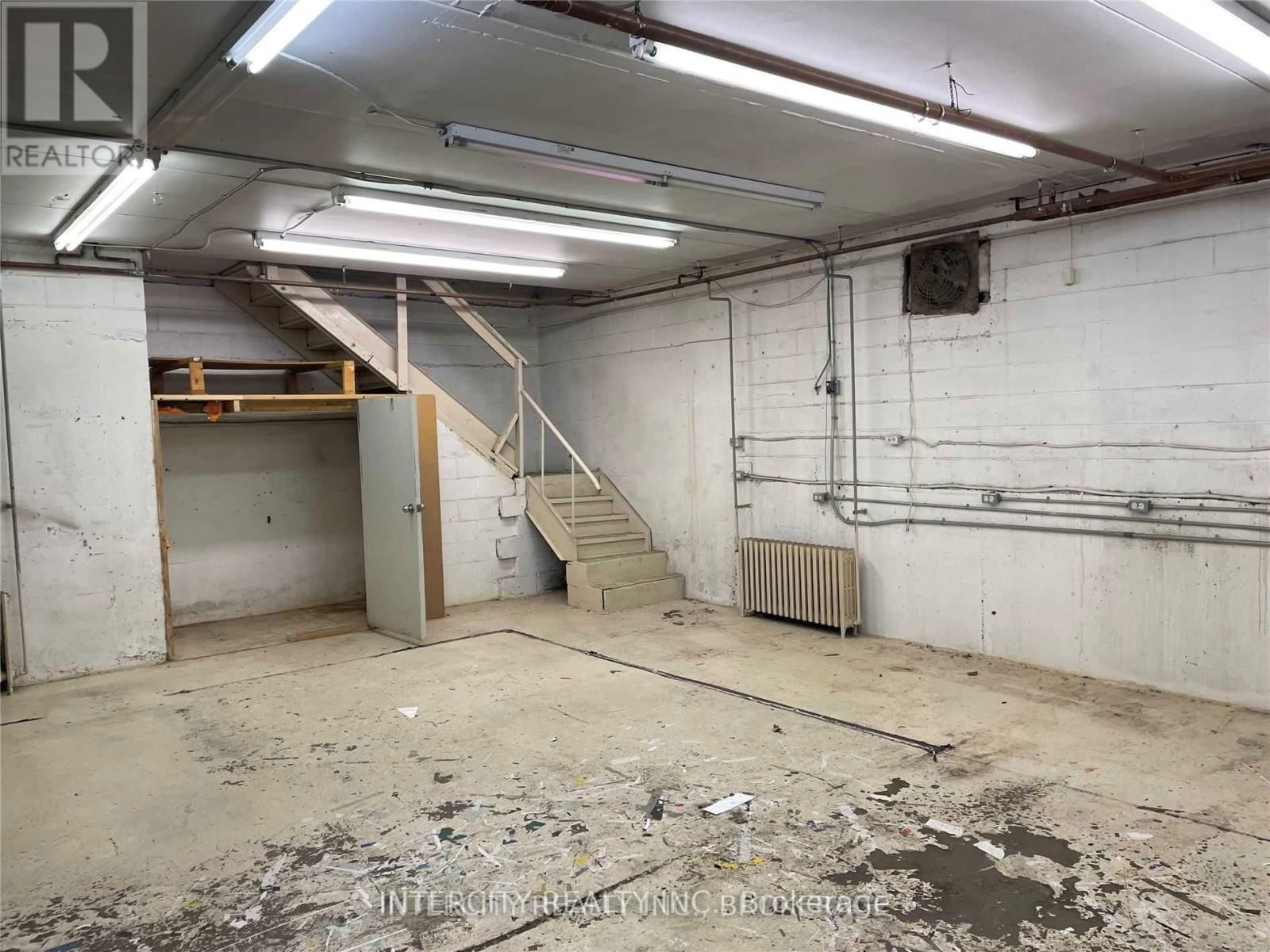 125 BLAKE STREET Image 3