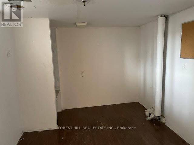 200 - 9 DAVIES AVENUE Image 5