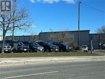 Image #1 of Commercial for Sale at 524 Simcoe St S, Oshawa, Ontario