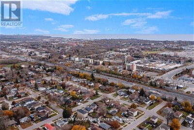 Image #1 of Commercial for Sale at 524 Cromwell Ave, Oshawa, Ontario