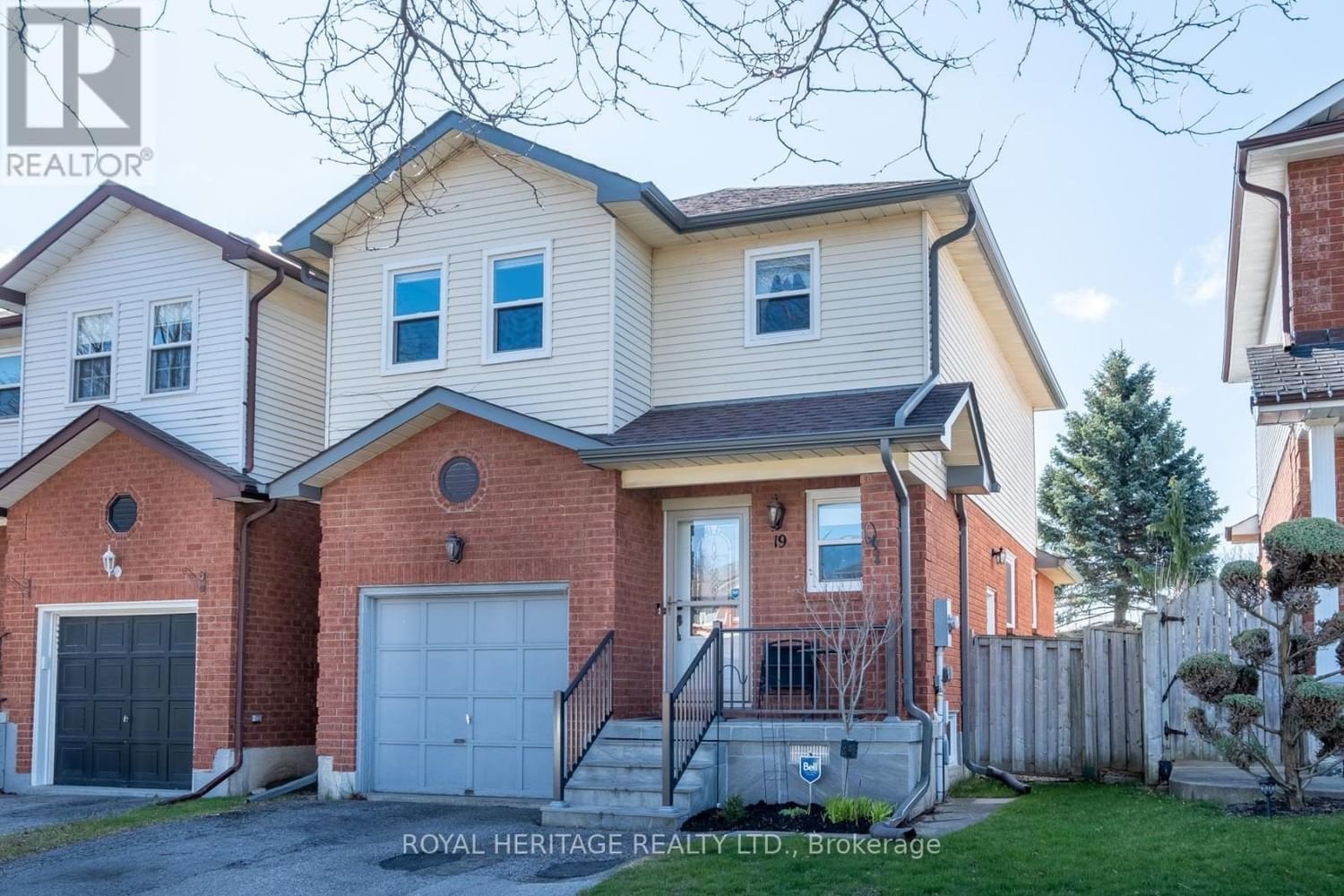 19 TURNBERRY CRES Image 1