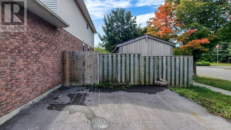 1 Hartsfield Drive  Clarington (Courtice), L1E1M7 | Image 3