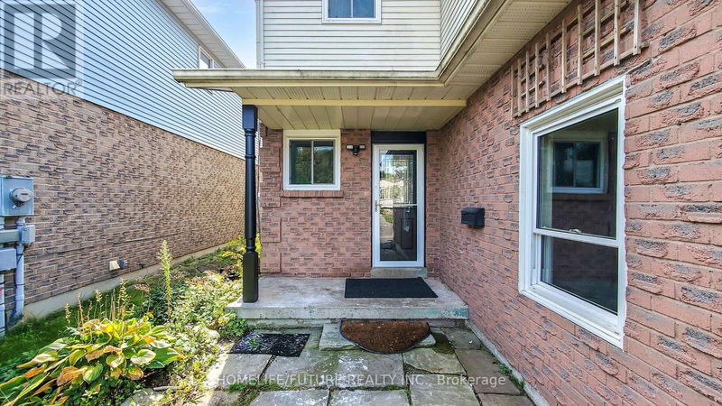 1 Hartsfield Drive  Clarington (Courtice), L1E1M7 | Image 4