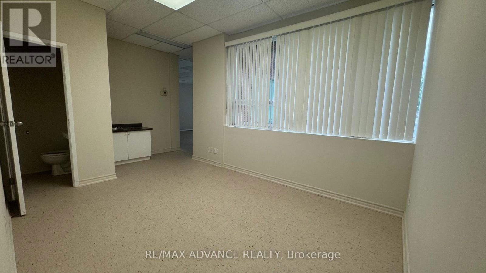 UNIT 6 - 4245 SHEPPARD AVENUE E Image 8