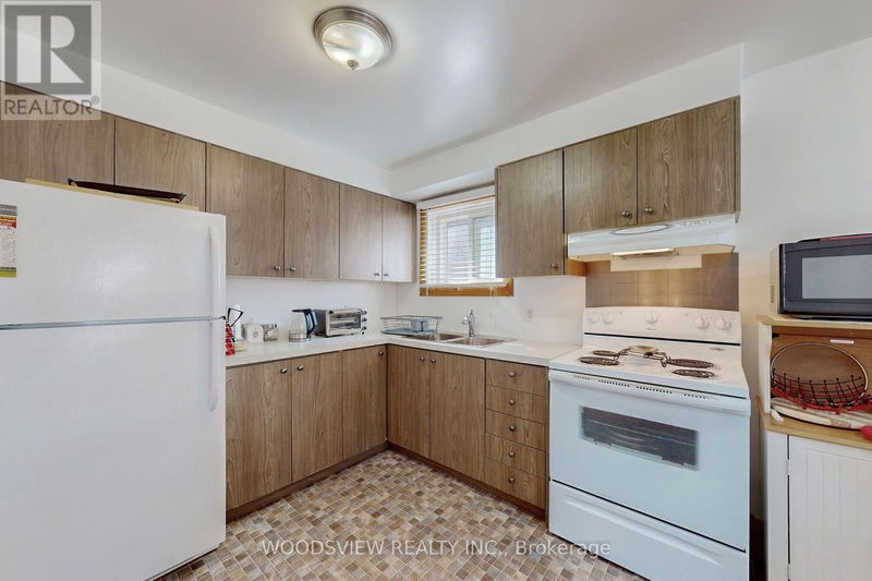 796 Midland Avenue  Toronto (Kennedy Park), M1K4E7 | Image 4