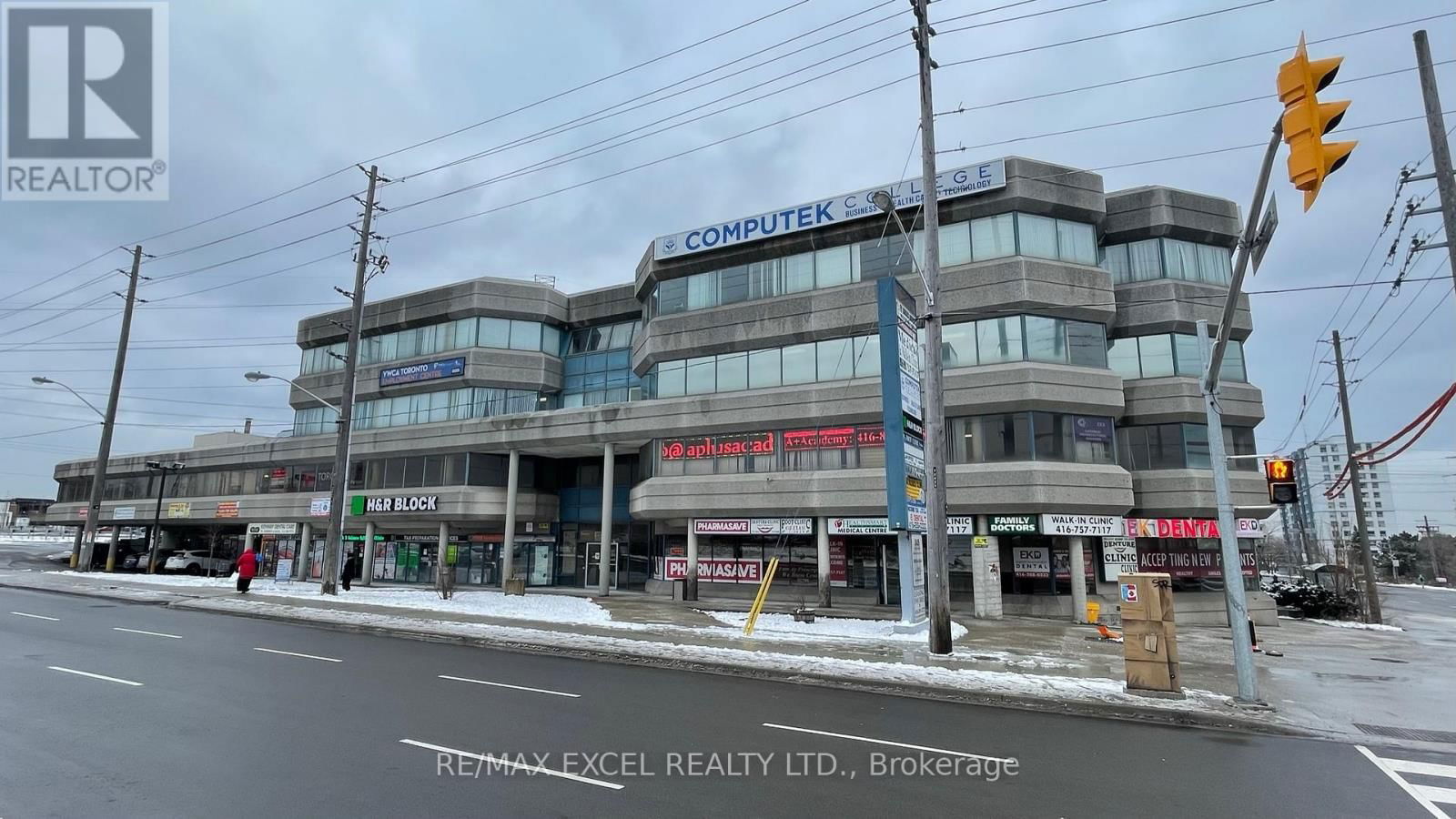 214 - 2425 EGLINTON AVENUE E Image 1