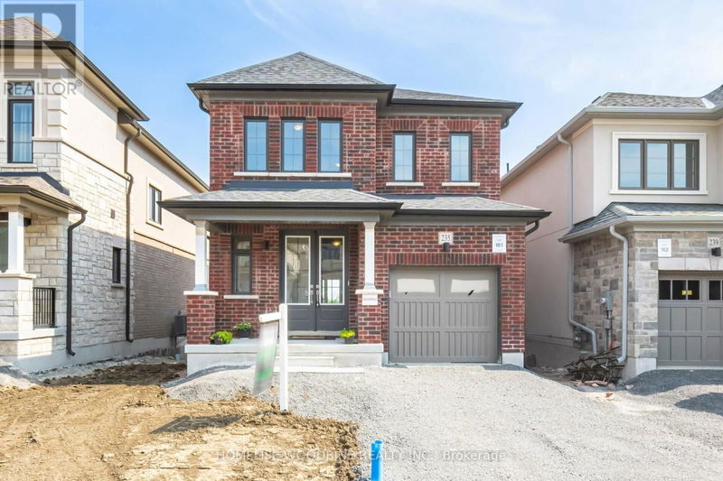 235 Flood Avenue  Clarington (Newcastle), L1B1L9 | Image 1