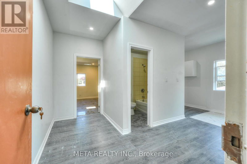 35 Duncombe Boulevard  Toronto (Scarborough Village), M1M3A4 | Image 24