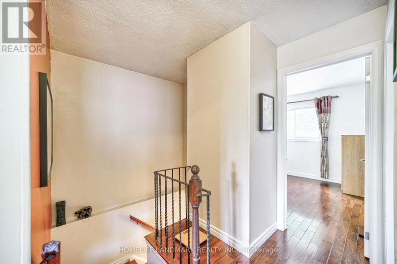 209 Invergordon Avenue  Toronto (Agincourt South-Malvern West), M1S3Z1 | Image 15