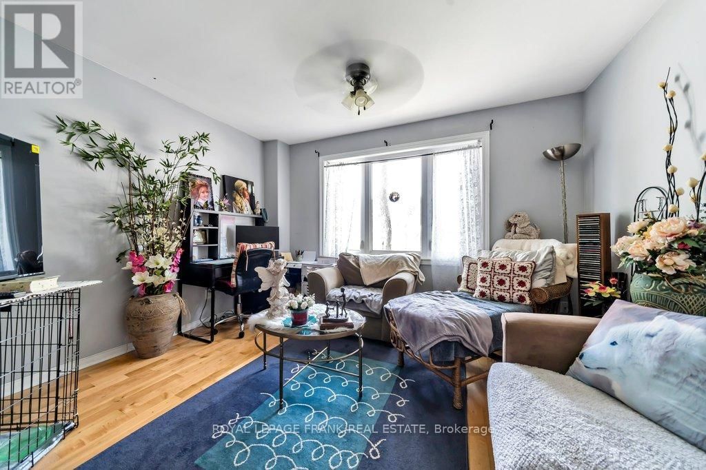 1511 DUFFERIN STREET Image 11