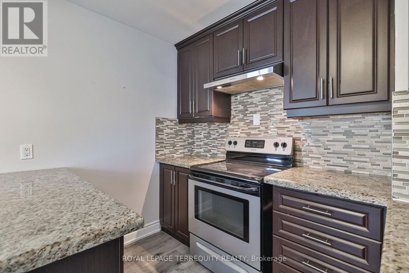 13 Bardwell Crescent  Toronto (Wexford-Maryvale), M1R1E1 | Image 15