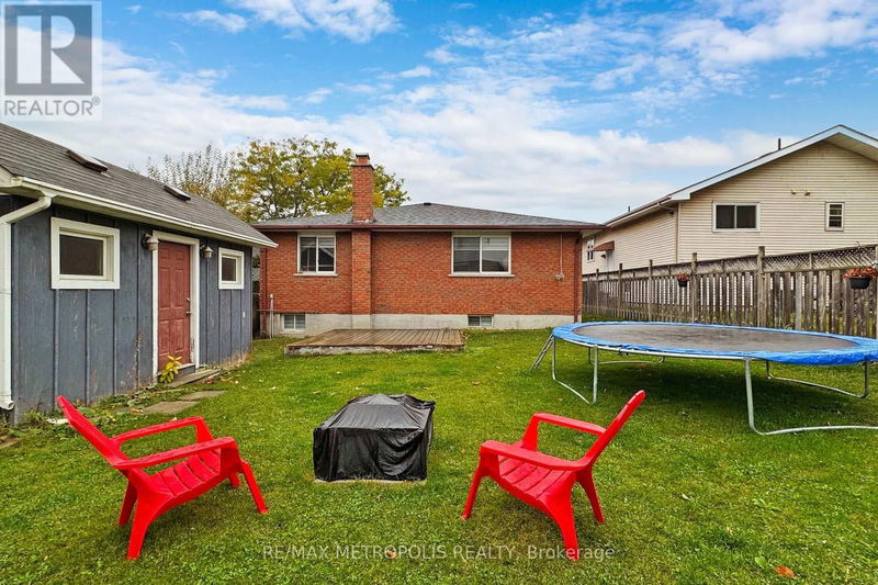 709 Keates Avenue  Oshawa (Donevan), L1H7Y3 | Image 38