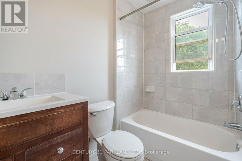 117 Glebemount Avenue  Toronto (Danforth), M4C3R9 | Image 29