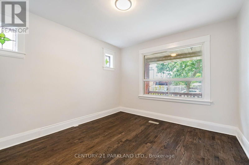 117 Glebemount Avenue  Toronto (Danforth), M4C3R9 | Image 7