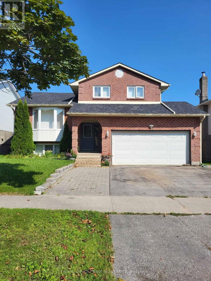 12 Glenabbey Drive  Clarington (Courtice), L1E1B9 | Image 2