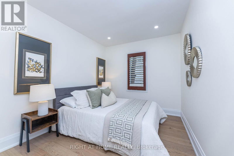 229 Craven Road  Toronto (Greenwood-Coxwell), M4L2Z5 | Image 12