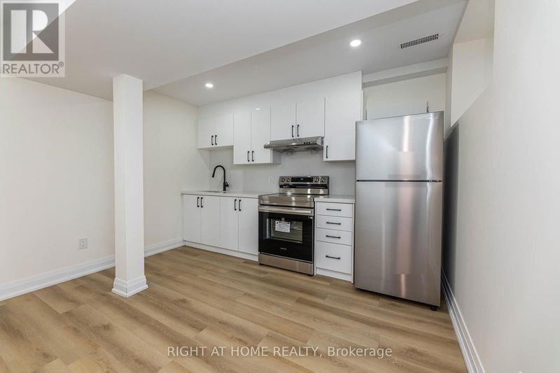 229 Craven Road  Toronto (Greenwood-Coxwell), M4L2Z5 | Image 18