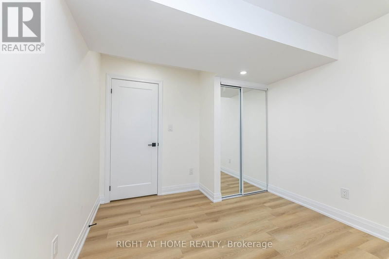 229 Craven Road  Toronto (Greenwood-Coxwell), M4L2Z5 | Image 19