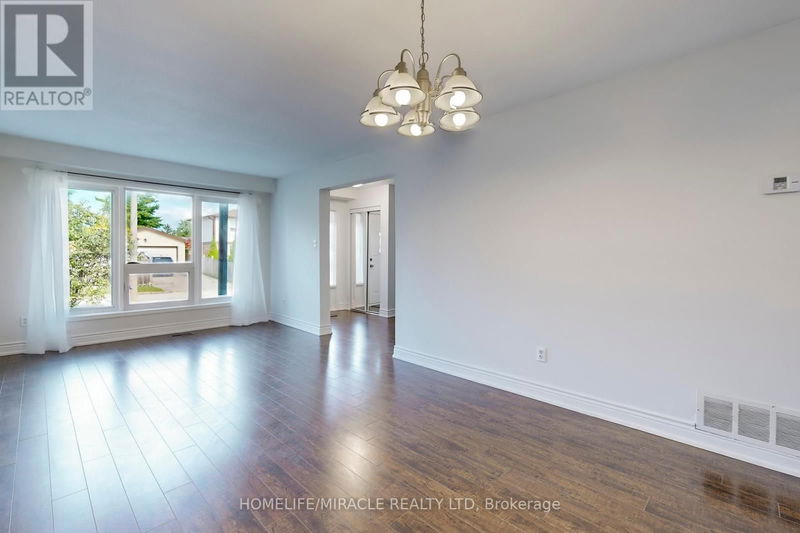 58 Crittenden Square  Toronto (Malvern), M1B1V1 | Image 4