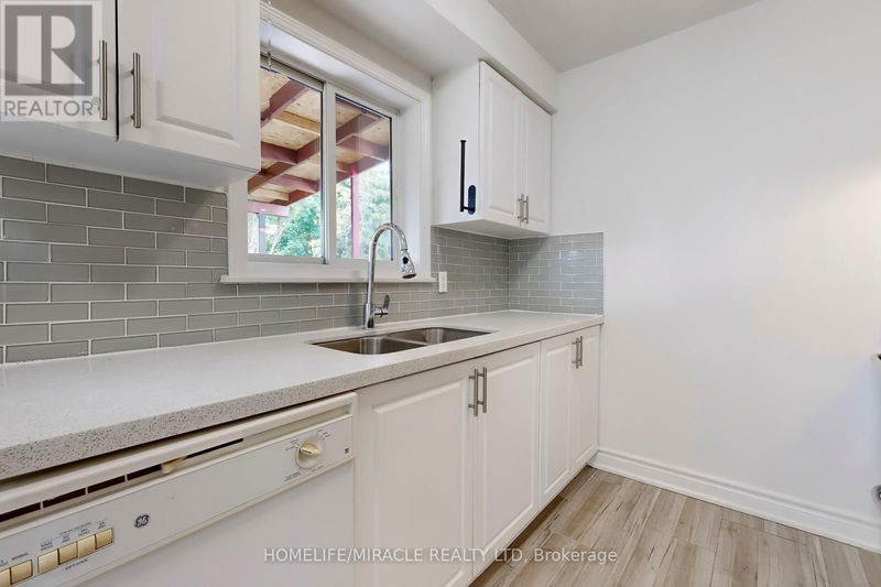 58 Crittenden Square  Toronto (Malvern), M1B1V1 | Image 6