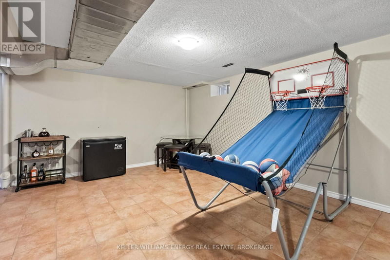 1790 Badgley Drive  Oshawa (Taunton), L1K0H5 | Image 32