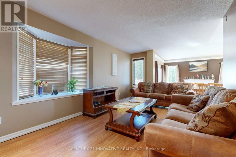 1910 Dalhousie Crescent  Oshawa (Samac), L1G8C4 | Image 11