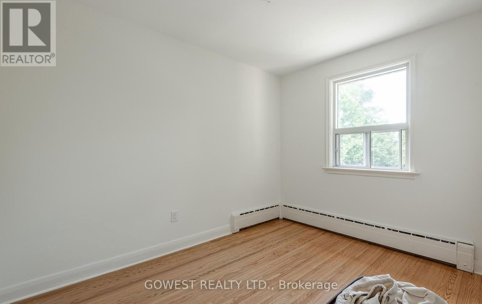 126 BARKER AVENUE Image 22