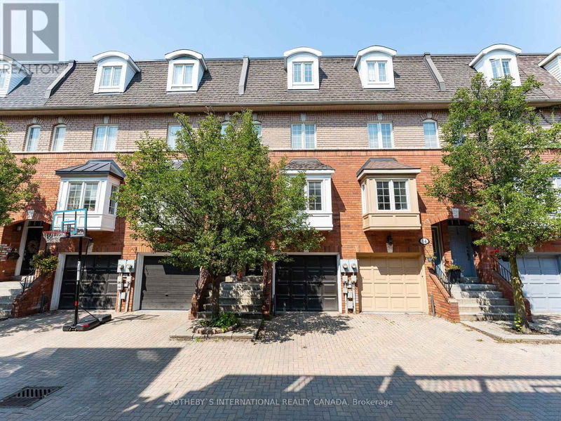 12 Dorothy Bullen Place  Toronto (Greenwood-Coxwell), M4L3X8 | Image 1