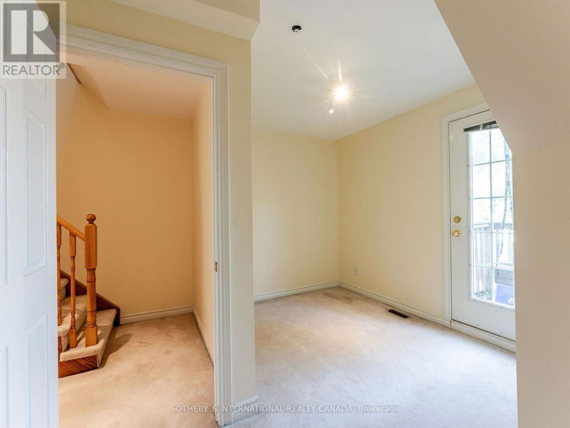 12 Dorothy Bullen Place  Toronto (Greenwood-Coxwell), M4L3X8 | Image 15