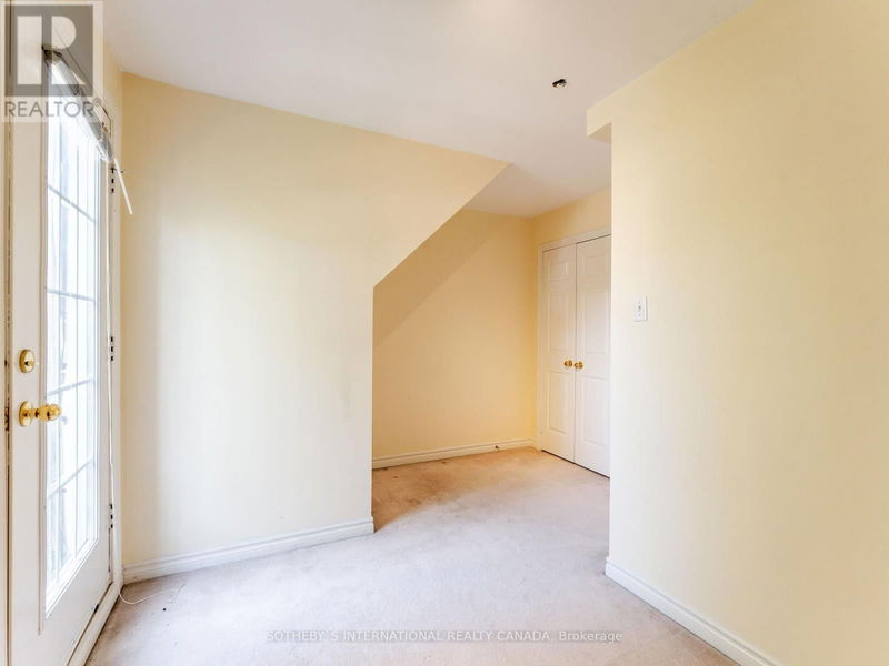 12 Dorothy Bullen Place  Toronto (Greenwood-Coxwell), M4L3X8 | Image 16