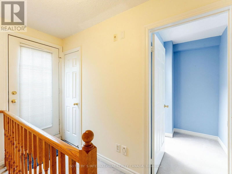 12 Dorothy Bullen Place  Toronto (Greenwood-Coxwell), M4L3X8 | Image 19