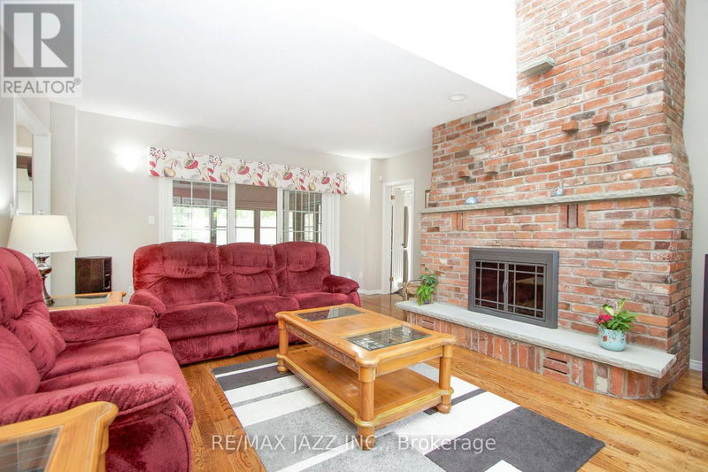 35 Castle Harbour Drive  Scugog (Port Perry), L9L1P6 | Image 14