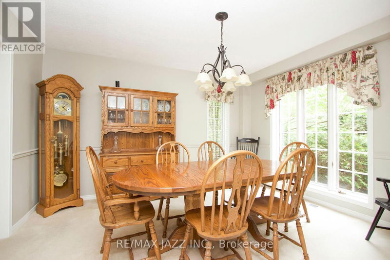 35 Castle Harbour Drive  Scugog (Port Perry), L9L1P6 | Image 8