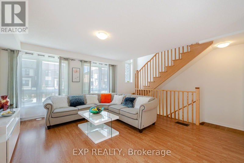 1445 Bradenton Path  Oshawa (Eastdale), L1K1A9 | Image 3