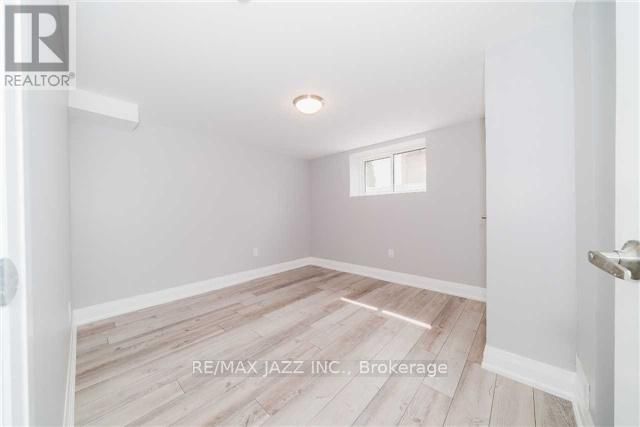 UNIT #2 - 93 BEATRICE STREET W Image 9