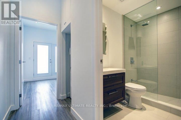 2 - 492 DANFORTH AVENUE Image 11