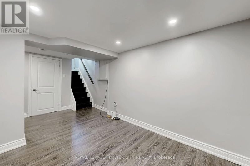 8 Furnival Road  Toronto (O'Connor-Parkview), M4B1W2 | Image 26