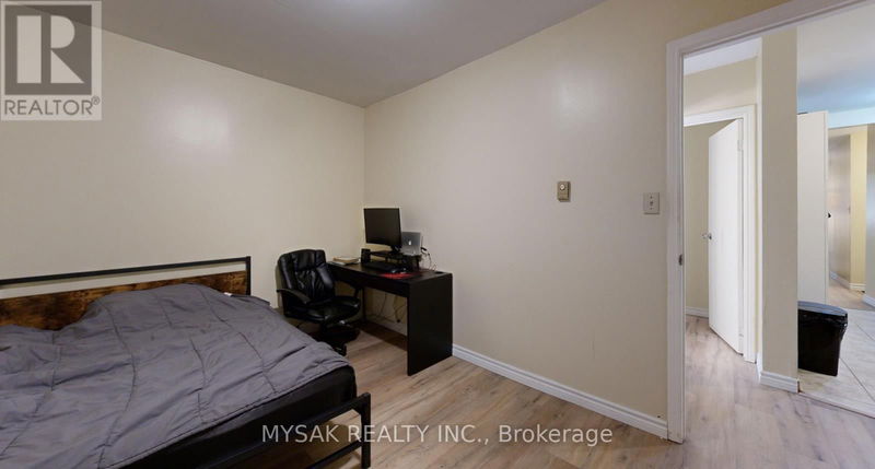 10 Ivy Avenue  Toronto (South Riverdale), M4L2H7 | Image 12