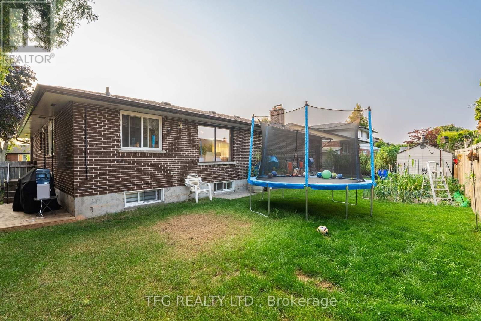 807 FERNHILL BOULEVARD Image 34