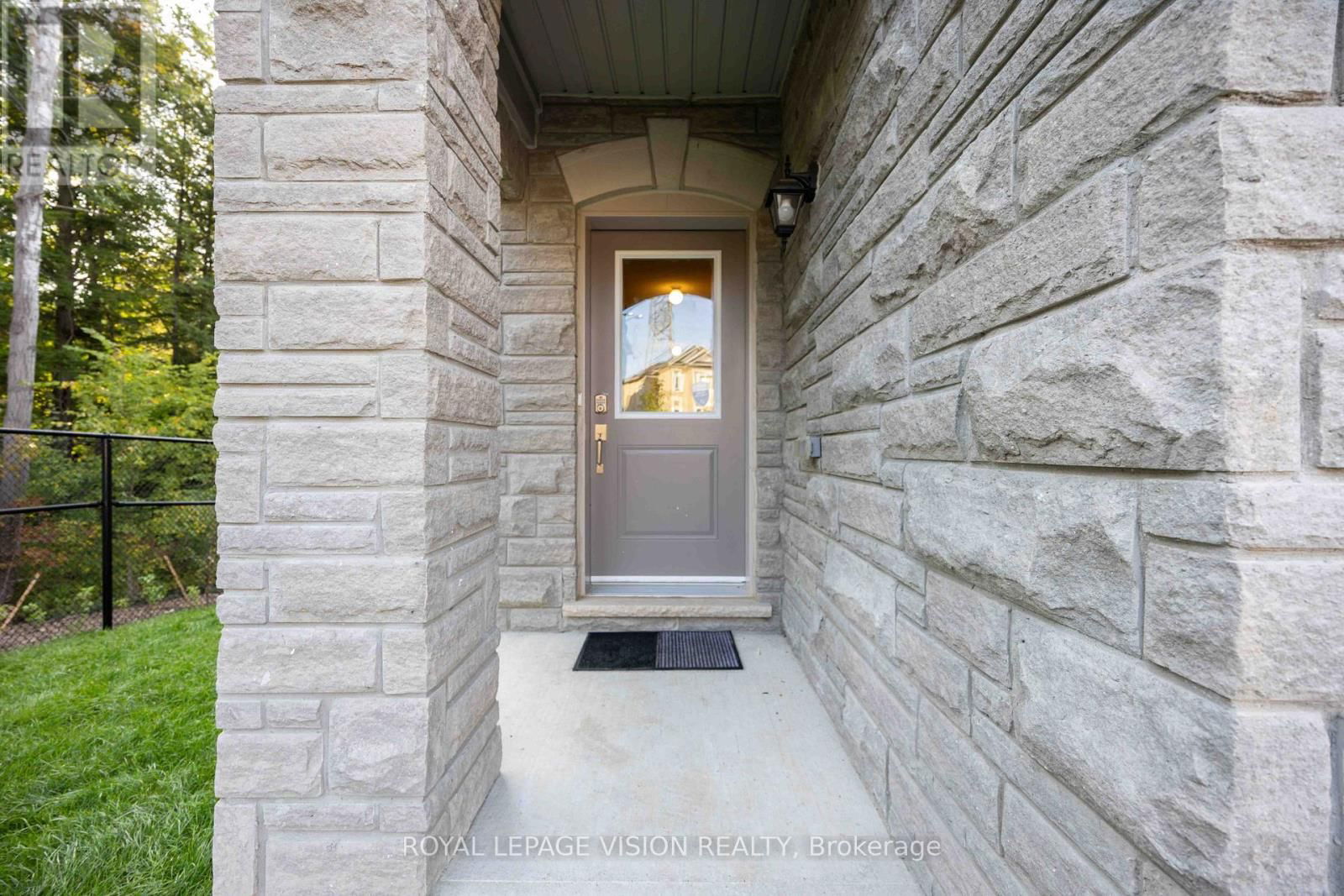 10 COOTE CRT. Image 3