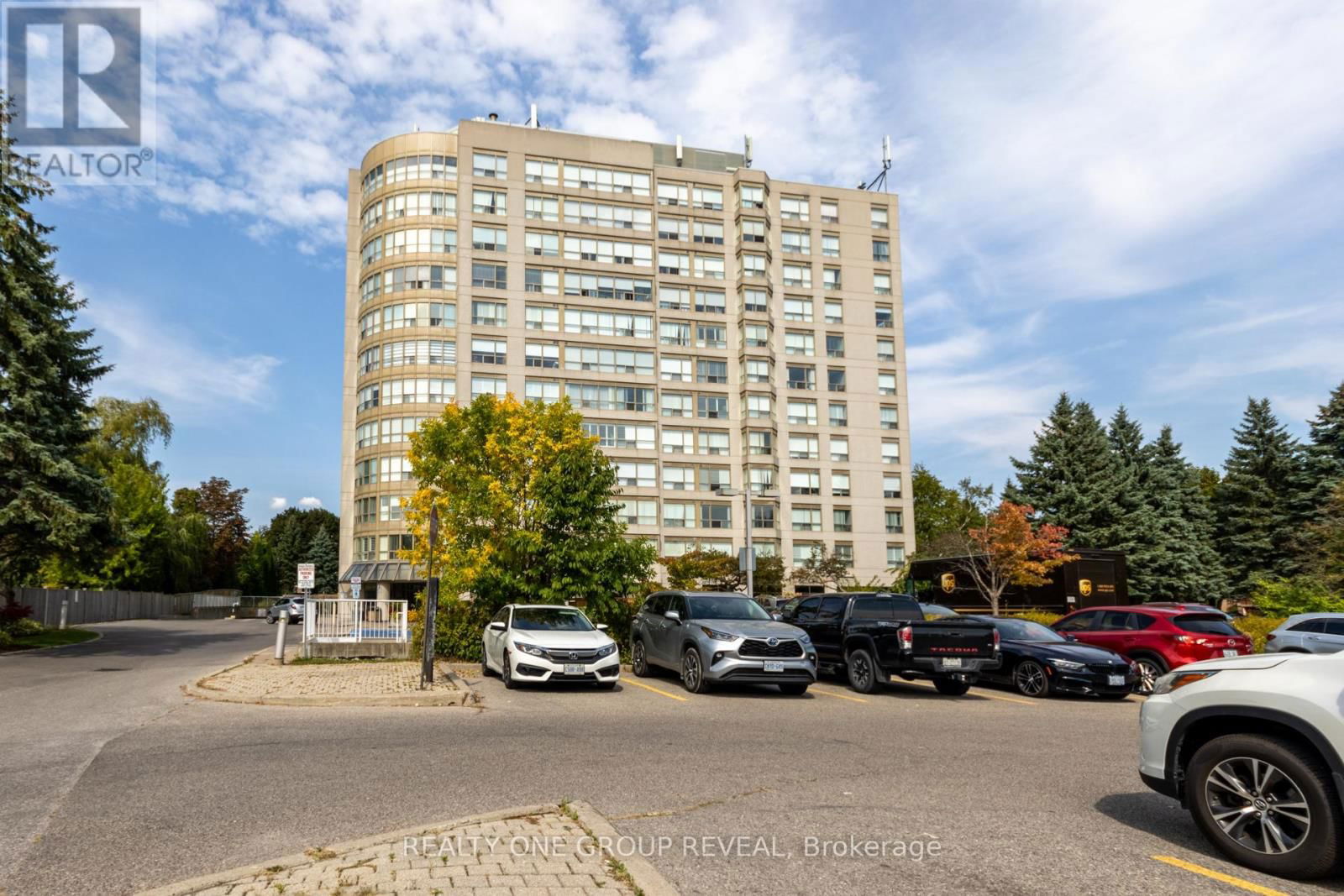 317 - 712 ROSSLAND ROAD E Image 24