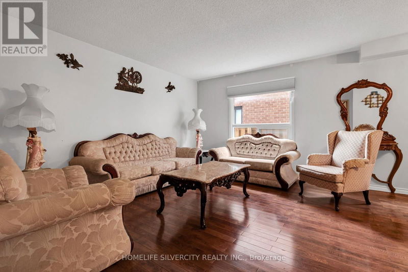 594 Sewells Road  Toronto (Malvern), M1B5L7 | Image 6