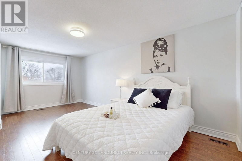 170 Ingleton Boulevard  Toronto (Milliken), M1V1Z7 | Image 15