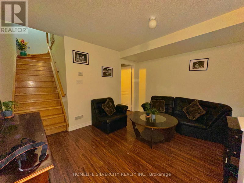 36 Lily Cup Avenue  Toronto (Clairlea-Birchmount), M1L0H4 | Image 11